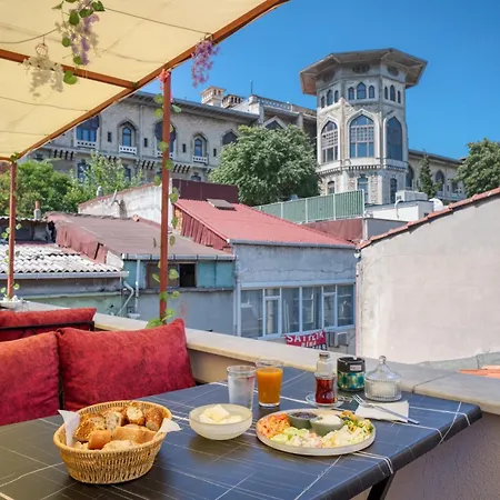 Viva Butik Sirkeci 4*